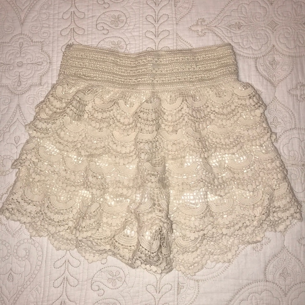 White/Cream colored Lace Shorts